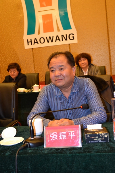 强振平副董事长做昊王酒业2011年度工作总结并安排部署2012年工作